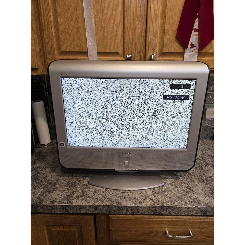 Sony Wega KLV23M1 23Inch M Series LCD Wega Flat Panel Television RARE G3D